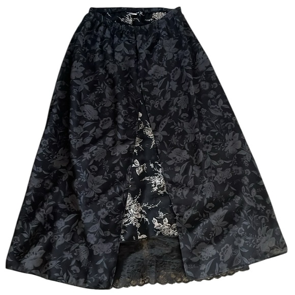 Water Colors Black Floral A-Line/ Maxi Double Layer Skirt Size Medium - Picture 1 of 7